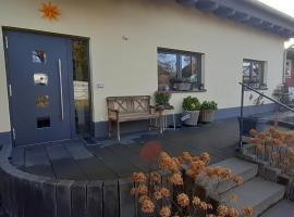 Gästehaus Hähnchenbach, hotel v destinaci Kelberg