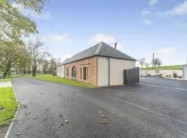 5 Bed in Galston oc-s33451