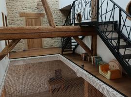 Le Chatlheureux, Hotel in Coisia