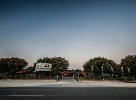 Mokoro Lodge
