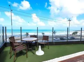 Cobertura duplex de frente pro mar