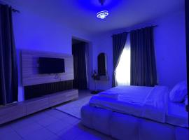 LEKKI 3bedrooms Apartment, hotel pro pobyt s domácími mazlíčky v destinaci Lekki