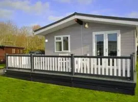 3 Bedroom Select Lodge with Park Facilities