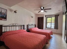 Hotel Uke Inn Terán，位于图斯特拉古铁雷斯的酒店