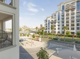 Yas Island Studio Walk to Formula One and Ferrari World