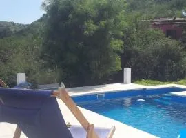 Cabañas con pileta - 7 Colores Casas Serranas