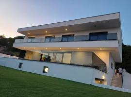 Villa La Mar, casa de temporada em Ka&scaron;tela