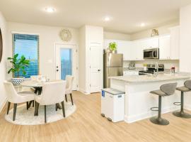 Relax and Unwind - Private Gated Community, hotel a Helotes