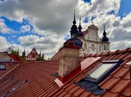 St Michael's Terrace Serene Old Town Retreat