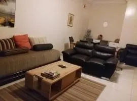 MySuiteStays Keyless 3Bed Apt in Sacre Coeur