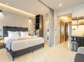 Melina's - Urban Luxury 2BR 2Bath 2Balcony Apt - Heart of Chania