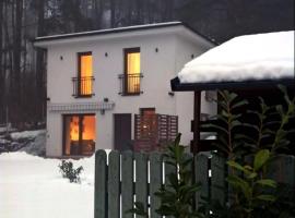 Cicho-Ciszej Dom całoroczny 7-osobowy, ξενοδοχείο σε Gąsawa