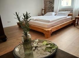 Sauna Suite Schwante mit Klavier, Hotel in Oberkrämer