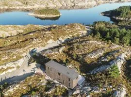 Architect-Designed Cabin Panoramic View