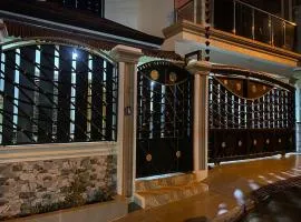 Constanza Family House