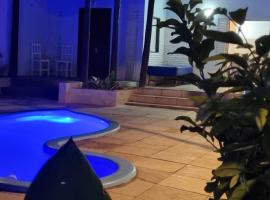 Casa Petit Canoa Quebrada, hotel in Aracati