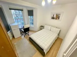 Stylish Private Room in Central London!