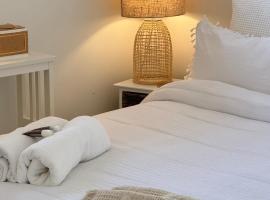 Palacete Beach Resort - entire home, hotel in Culburra Beach