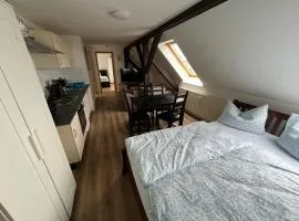 Ferienwohnung und Monteurzimmer Nähe Leuna, Merseburg, Halle und Leipzig