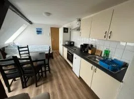 Ferienwohnung und Monteurzimmer Nähe Leuna, Merseburg, Halle und Leipzig