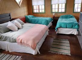 El Refugio, hotel i El Astillero