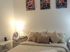 1 Bedroom Apt in Luxury Building, hotel v destinaci Brooklyn