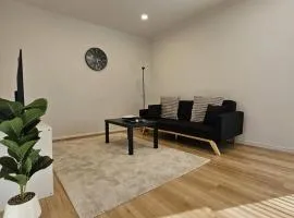 Anzac Highway Getaway Apartment in Plympton