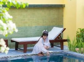 DeMin Villa Hội An - Pool and BBQ Garden