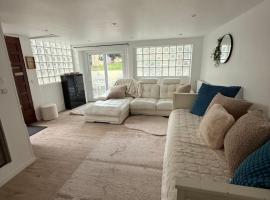 Lodge Famille 3M, Hotel in Eaubonne