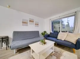 Near Tech Hub and Transit Central Bellevue Home