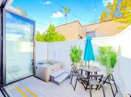 E- Classy NoHo Oasis 2-Units, U-Studios 15m