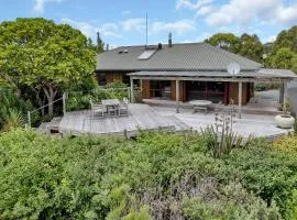 Harbour Fern Retreat - Matapouri Holiday Home