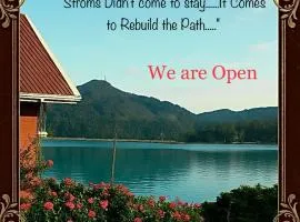 Serendipity Lake Artistic Bungalow by Heidis Home