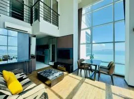 Stunning High Floor Seaview 2BR Maritime Suite by Golden Hour 2006