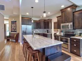 Creekside Hideaway - Wine Country by 3rd St