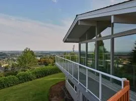 Vino Vista - Mid-Century Stunning Views w Deck