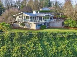 Vino Vista - Mid-Century Stunning Views w Deck