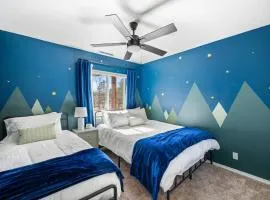 Mountain Cabin with Hot Tub