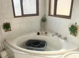 Chigs Cozy Apartment