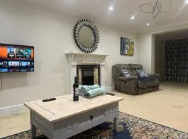 Spacious 4 Bed house in cul-de-sac location