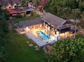 Homestay The Wooden Port Dickson