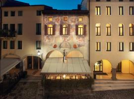 Hotel Canon d'Oro, hotel v destinaci Conegliano