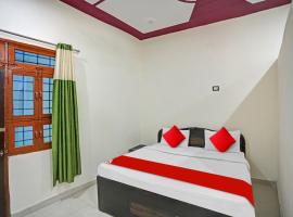 Hotel O Midtown 2, hotel v destinaci Noida