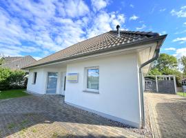 Ferienhaus Sanddorn am Hochzeitsberg, Hotel in Breege