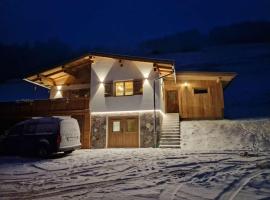 Cabin with sauna near Spieljoch Ski，位于Pankrazberg的酒店