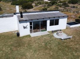 Die Jaghuisie at Blombosch Game Farm, hotel in Yzerfontein