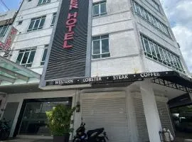 Liner hotel