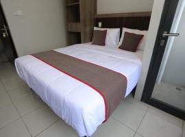 Capital O 95049 Aurora Rooms @ Riverdale, hotel in Tanahbaru