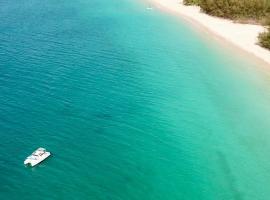 Danae Beach Sakatia, Hotel in Nosy Be