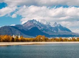 Shunyue Tingjian - Tin Stream Rizhao Yulong Snow Mountain View Hotel (Shuhe Ancient City Branch)